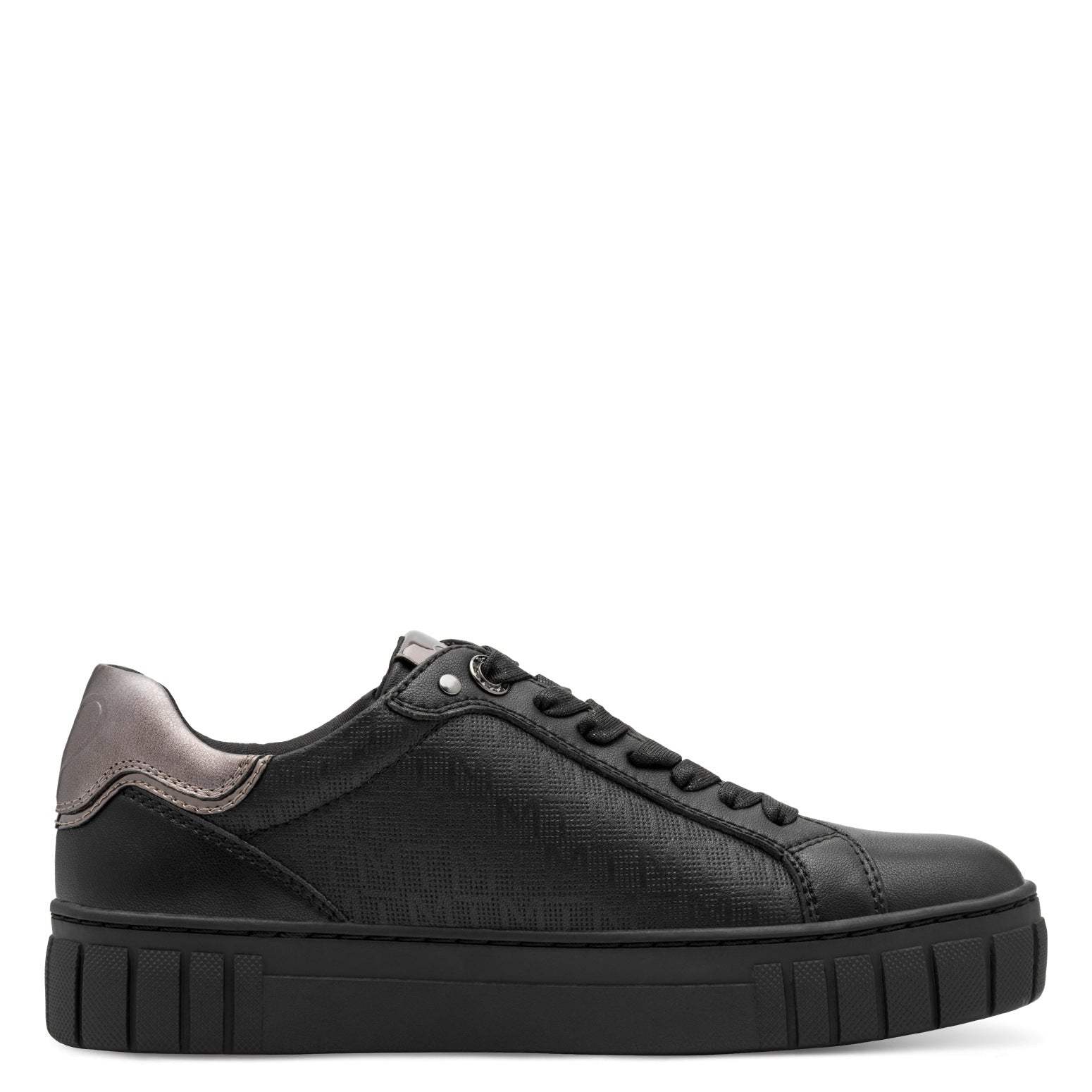 BLACK SNEAKERS