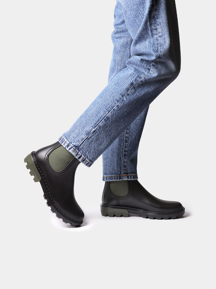 RAIN BOOT