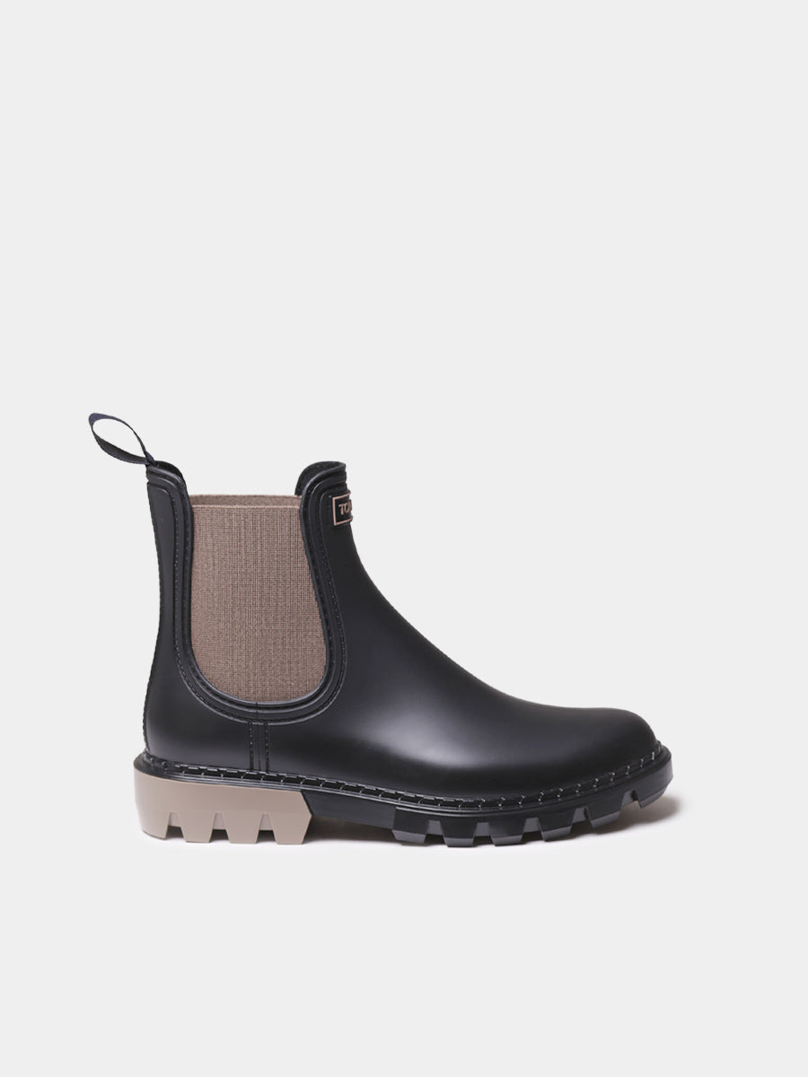RAIN BOOT