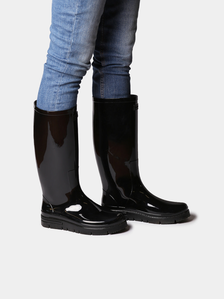 BLACK GLOSSY FINISH RAIN BOOT