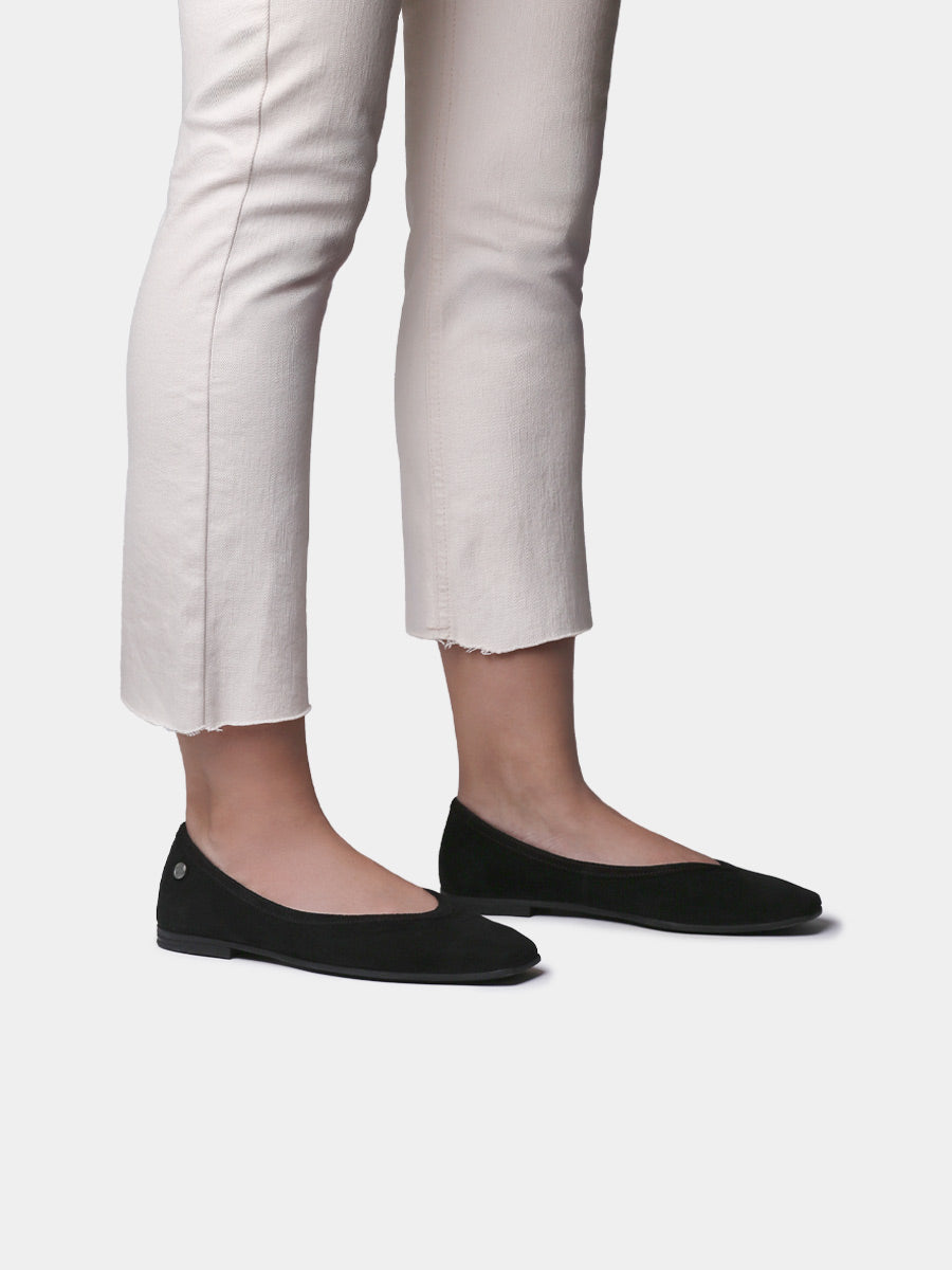 BLACK FLAT SHOES