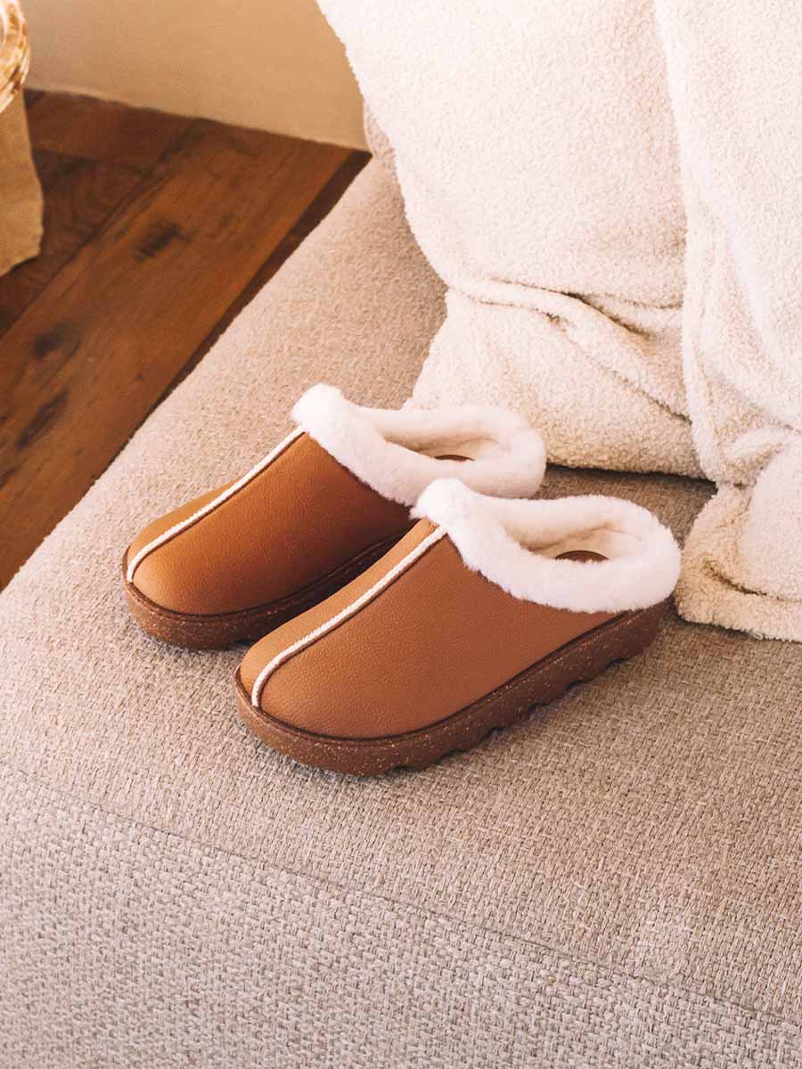 CAMEL FELT MULE